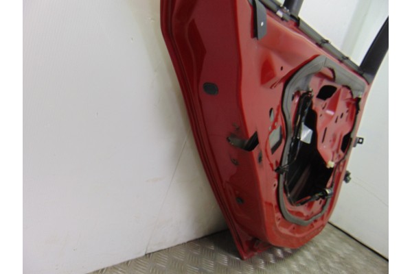 ROJO PUERTA TRASERA IZQUIERDA BMW SERIE 1 BERLINA (E81/E87)