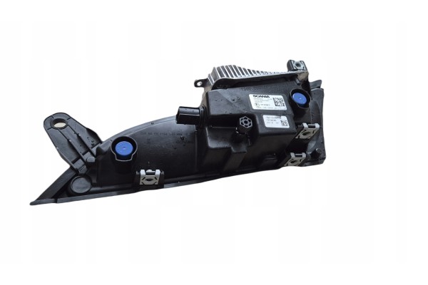 Lámpara Halógena de Largo Alcance DERECHA para modelos Scania R, S, 