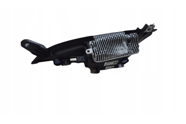 Lámpara Halógena de Largo Alcance DERECHA para modelos Scania R, S, 