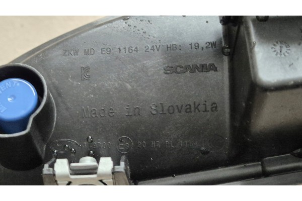 Lámpara Halógena de Largo Alcance DERECHA para modelos Scania R, S, 