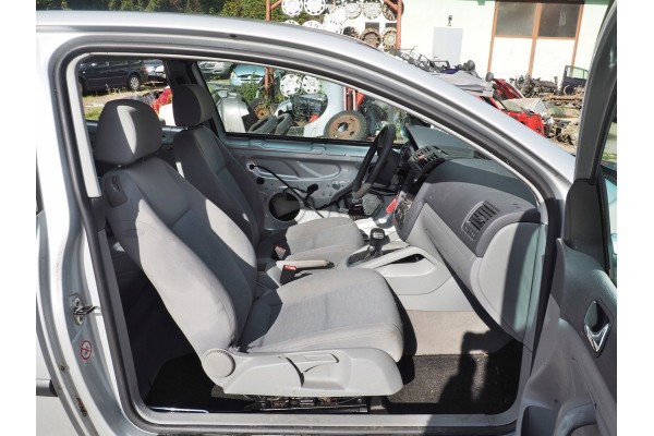 Motor VW GOLF V 1.6 gasolina 8V BGU en excelente estado
