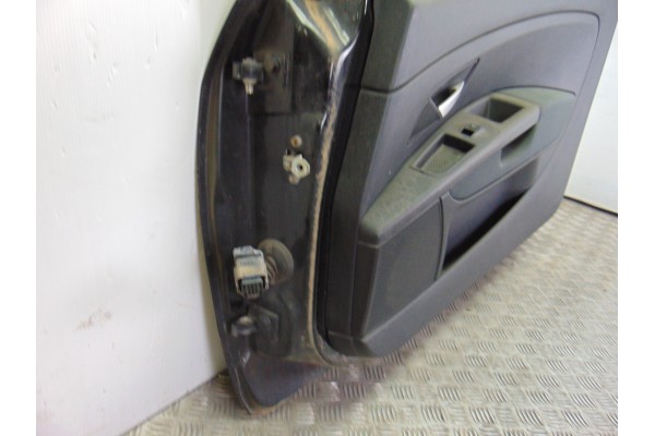NEGRA PUERTA DELANTERA DERECHA FIAT GRANDE PUNTO (199) 1.3 Multijet Sport (01.2007) 2007 NEGRA 197624 FIAT - 5