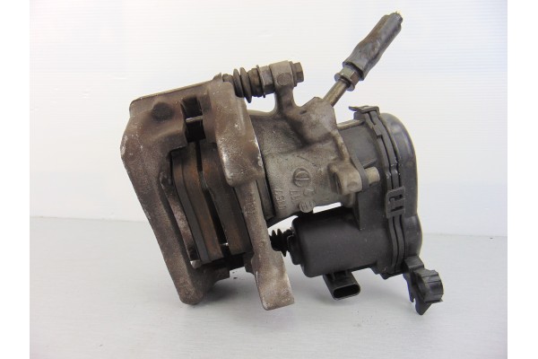  PINZA DE FRENO TRASERA IZQUIERDA MERCEDES-BENZ CLASE A (BM 176) A 180 CDI BlueEfficiency (176.012) 2014 189782 MERCEDES-BENZ - 