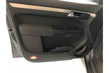 VOLKSWAGEN TOURAN (1T1) Highline