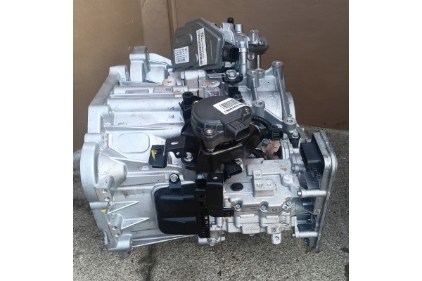 KIA SPORTAGE V 1 6 T GDI MHEV SKRZYNIA BIEGOW 4X4 L96W Part manufacturer Kia OE
