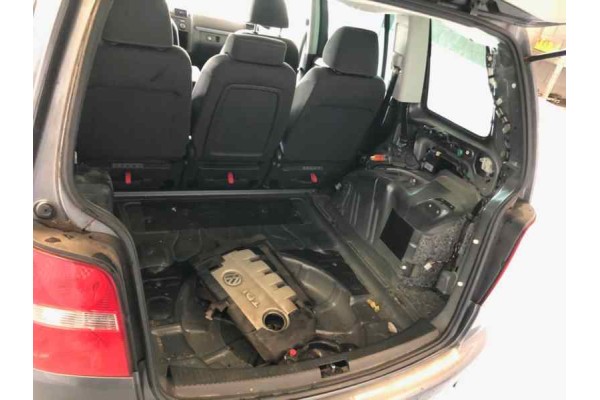 VOLKSWAGEN TOURAN (1T1) Highline