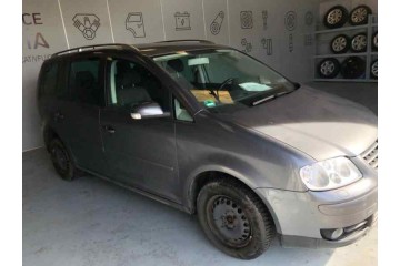 VOLKSWAGEN TOURAN (1T1) Highline