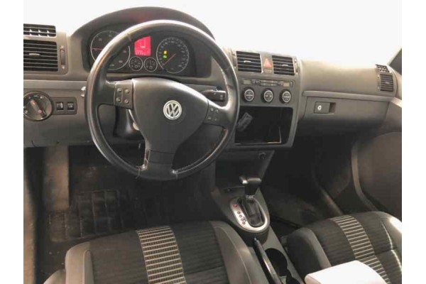 VOLKSWAGEN TOURAN (1T1) Highline