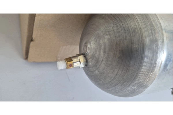 Compressor air tube tank RANGE ROVER L405 SPORT L494 LR084040 Catalog number of the part LR084040EP LR084040 HPLA5B709AA HPLA 5B