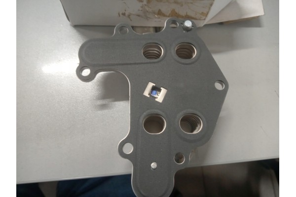Engine oil cooler TOYOTA PROACE CITY MPV SU001B3322 ORIGINAL Packaging status original