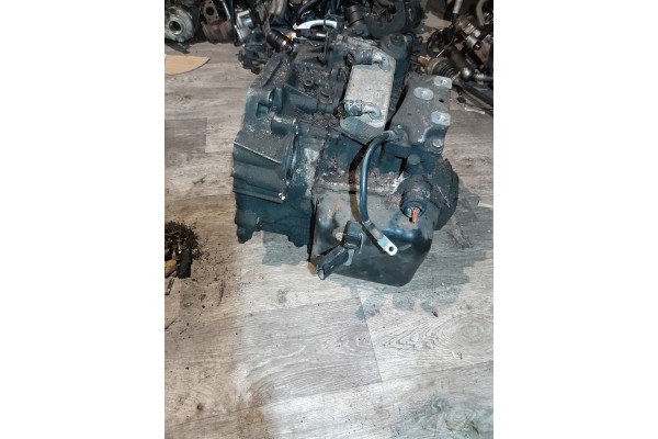 SKRZYNIA BIEGOW AUTOMAT DSG VOLKSWAGEN PASSAT B6 2 0 TDI JPJ Transmission type automatic