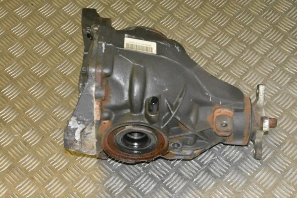Rear reducer MERCEDES BENZ C W203 A2033510305 1 8L gasoline 2004 Part manufacturer Mercedes Benz OE