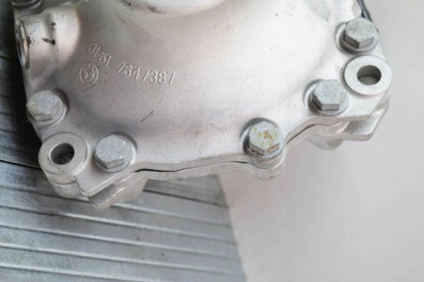 Front differential BMW 4 G22 G23 G24 G26 7647386 Catalog number of the part 7647386