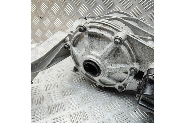 Reductor trasero Volvo XC40 (536) P1216702 20643322 2.0L 145kw 2022