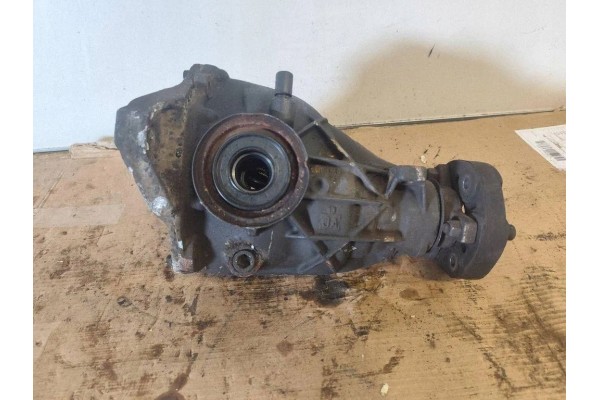 Rear reducer MERCEDES BENZ E W212 GJS40015 2 2L diesel 125kW 2013 Car type passenger cars