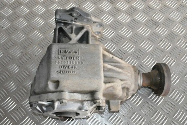 Front reducer VOLVO XC60 31256301 2 4L diesel 136kW 2009 Part manufacturer Volvo OE