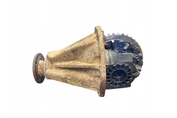 TOYOTA LAND CRUISER _J12_ Rear axle differential 2006 411103D560