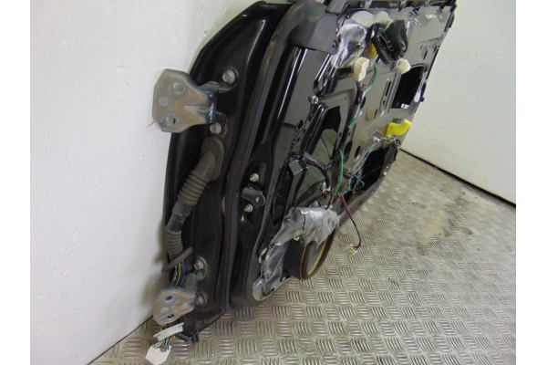 NEGRA PUERTA DELANTERA DERECHA SUBARU LEGACY BERLINA (B13/BL)