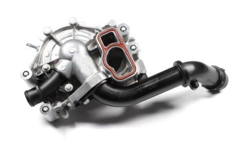 Coolant pump for MERCEDES C C204 C T MODEL S204 C W204 Car type passenger cars
