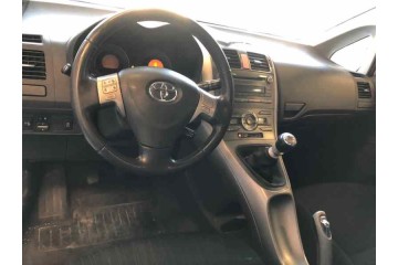 TOYOTA AURIS (E15) Active