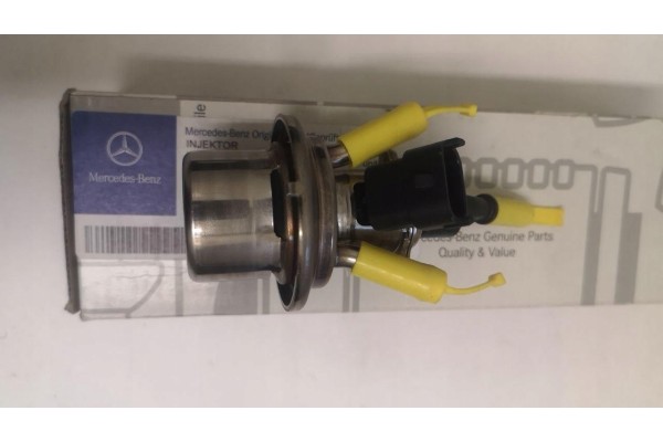 MERCEDES 0444025008 A0004901413 ADBLUE INJECTOR