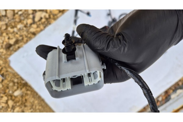 Instalación Cableado Parachoques Delantero 6PDC Cámara Hyundai Tucson 