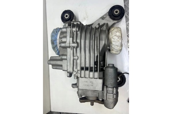 Reductor trasero AUDI Q3 (8U) ZSB0CQ5250110H 2.0L diésel 130kW 2014