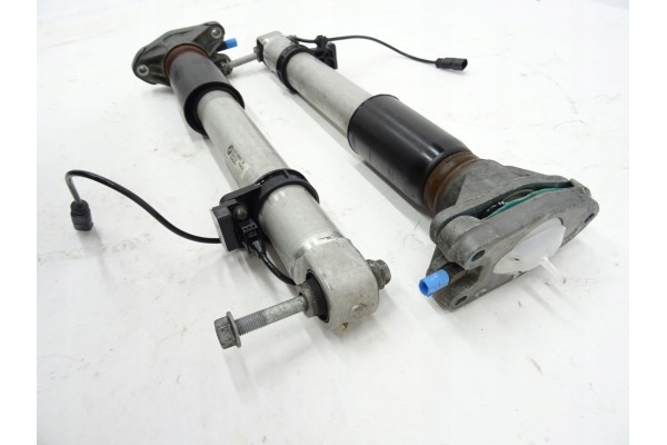 BMW M3 F80 M4 F82 M POWER AMORTYZATOR LEWY PRAWY TY TYLNY 8008629 8008630 Part manufacturer BMW OE