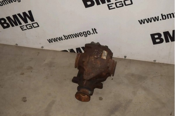 Rear differential BMW 3 E46 7526153 Part manufacturer BMW OE