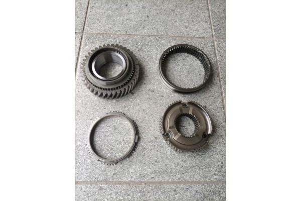 WZMACNIANY SYNCHRONIZATOR WSTECZNEGO BMW F10 F11 F20 F30 F31 E90 F25 E84