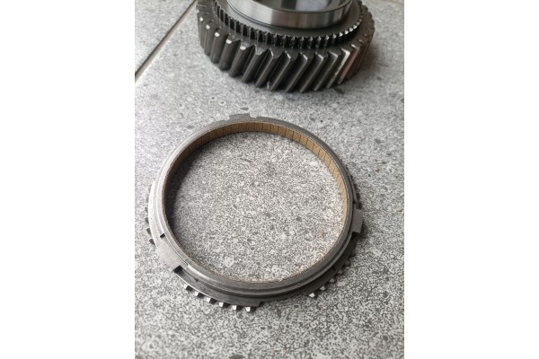 WZMACNIANY SYNCHRONIZATOR WSTECZNEGO BMW F10 F11 F20 F30 F31 E90 F25 E84 Catalog number of the part gs6 45dz gs6 45bz gs6x45dz g