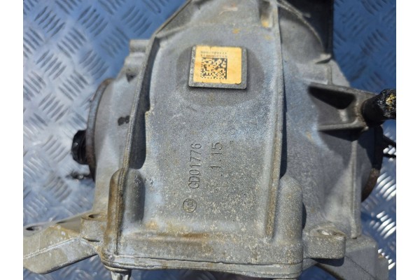 Rear differential Mercedes Benz E W213 GD01776 Car type passenger cars