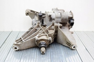 Rear differential Land Rover Range Rover Evoque L551 K8D24N053AB Part manufacturer Land Rover OE