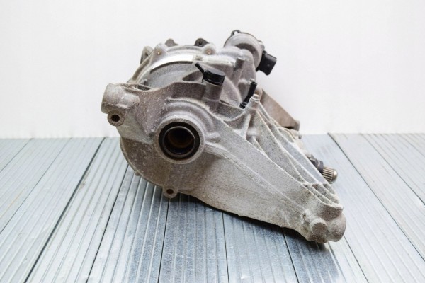 Rear differential Land Rover Range Rover Evoque L551 K8D24N053AB Catalog number of the part K8D24N053AB