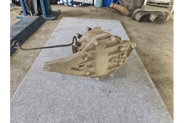 Rear differential Mercedes Benz Vito Viano W447 A4473500914 Installation side multipurpose