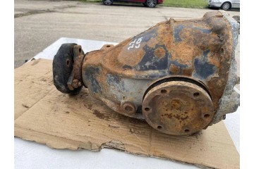 Rear reducer MERCEDES BENZ C T Model S203 2103613308G 2 2L diesel 105kW Part manufacturer Mercedes Benz OE