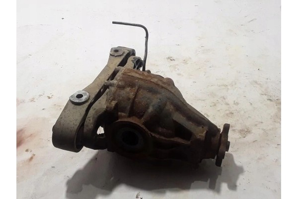 Rear reducer MERCEDES BENZ VITO MIXTO Van W639 A6393501414 2 1L Catalog number of the part A6393501414