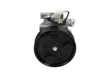 090 145 023 200 MAZDA AIR CONDITIONING COMPRESSOR