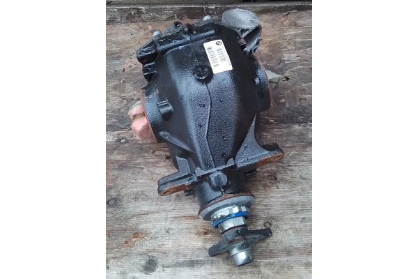 Rear reducer BMW 1 F20 760375904 3 0L gasoline 250kW 2018 Part manufacturer BMW OE