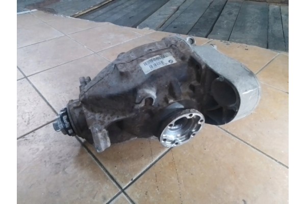 Rear reducer BMW X1 E84 759298701 3 0L gasoline 160kW 2010 Catalog number of the part 759298701