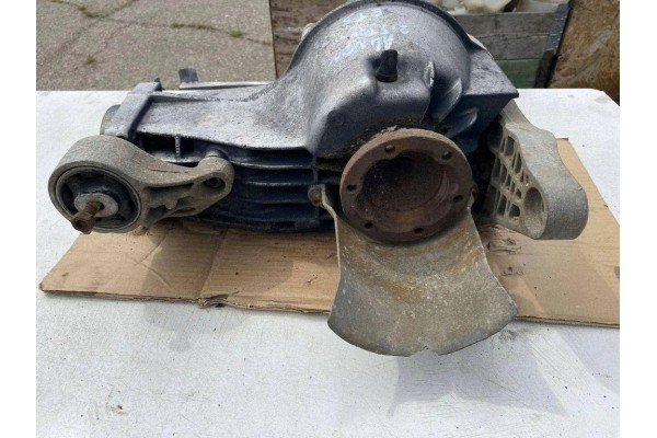 Rear reducer AUDI A4 8E2 B6 8E0599287 2 5L diesel 132kW 2001 Catalog number of the part 8E0599287