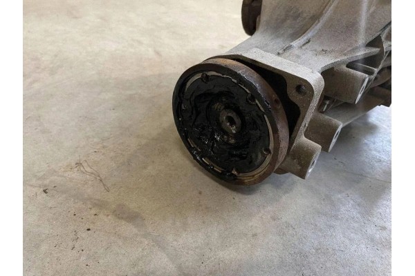 Reductor trasero AUDI A6 (4F2, C6) 2.7L diésel 132kW 2005