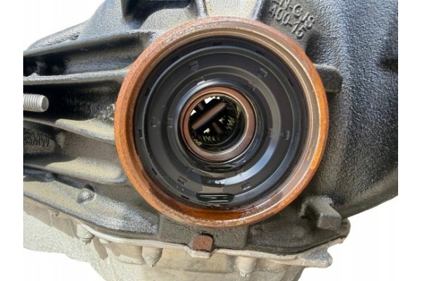 Rear reducer BMW 8047171 4 4L gasoline 441kW 2023 Catalog number of the part 8047171