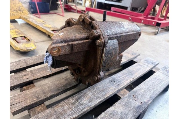 Rear reducer LAND ROVER RANGE ROVER SPORT L320 70040982707 3 63L diesel Catalog number of substitutes 5H224W063MB