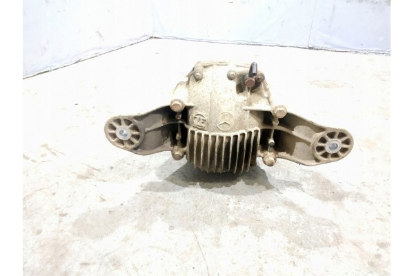 Rear Differential Rear Mercedes Benz R W251 1643501614 Part manufacturer Mercedes Benz OE