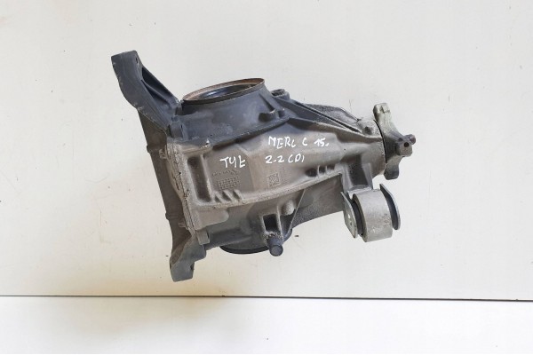 Mercedes C Class W205 15r 2 2 CDI 4Matic Differential bridge dyfer rear