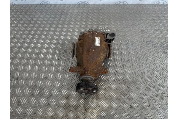 Front differential Center BMW 3 E90 E91 22204068 Part manufacturer BMW OE