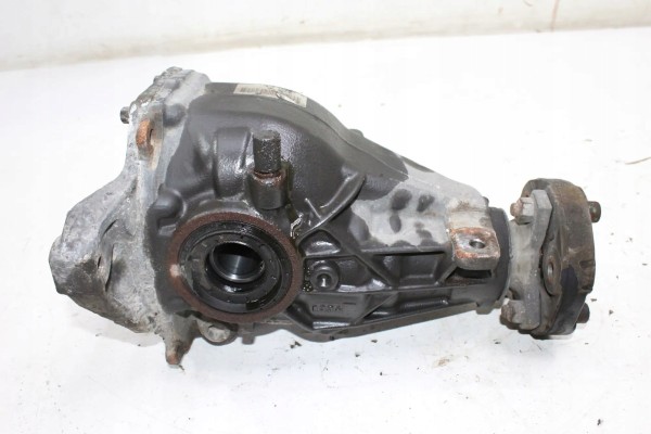 Rear reducer MERCEDES BENZ C Coupe C204 A2043500614 1 8L gasoline 115kW Part manufacturer Mercedes Benz OE