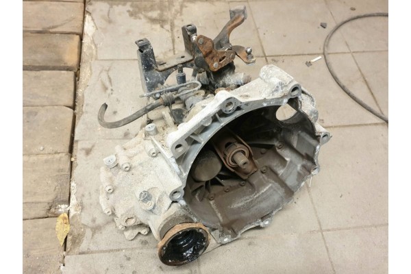 SKRZYNIA BIEGOW VW POLO IV 9N 1 4 FSI 86KM AXU 160tkm