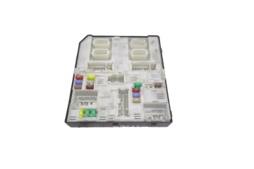 284B69027R CAJA RELES / FUSIBLES RENAULT MEGANE III COUPE Dynamique 2012 284B69027R 211109 RENAULT - 1